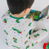 La chenille qui fait des trous Livre de bord (anglais)