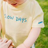 Oversized kinder T-shirt geel Slow Days