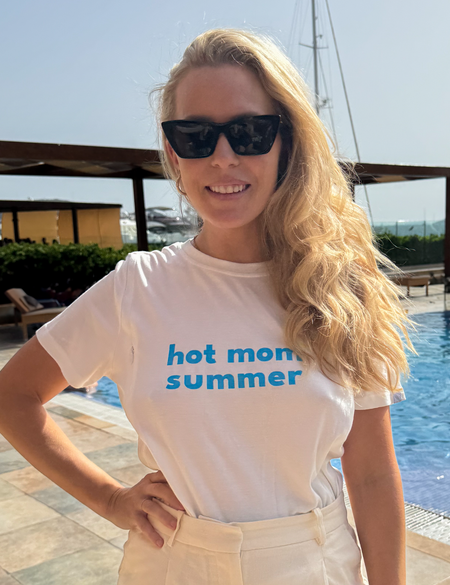 Breastfeeding T-Shirt - Hot Mom Summer